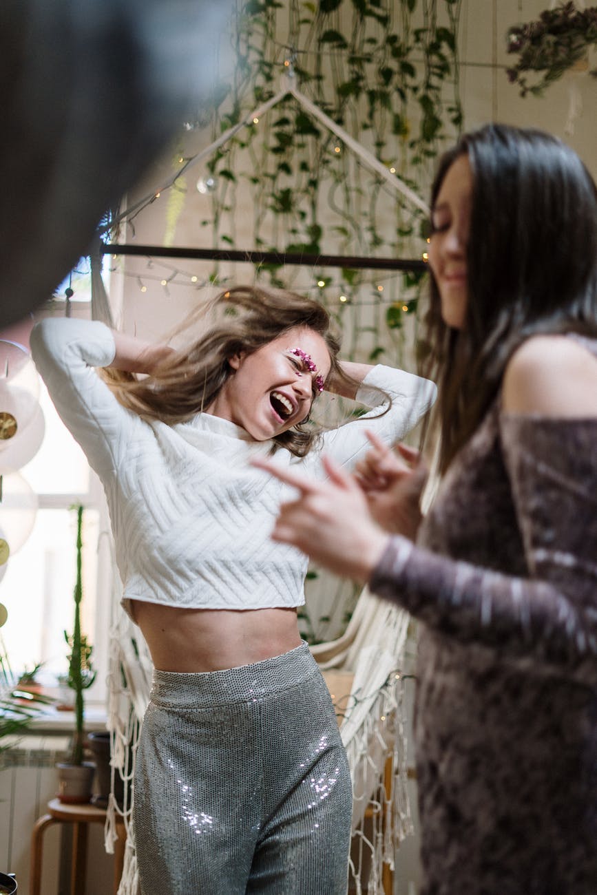 Girls: Best Friends or Enemies? Does ‘Sis Code’ Exist?